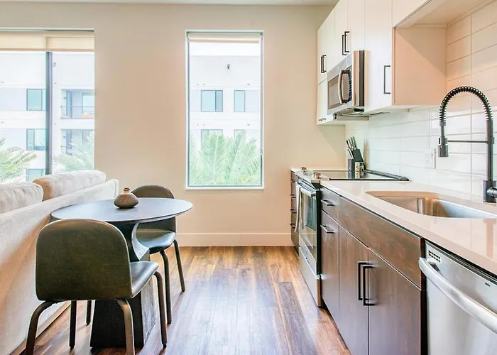 Landing Modern With Amazing Amenities Tempe